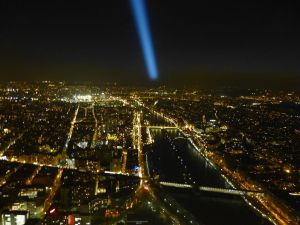 The beam from the top circling Paris