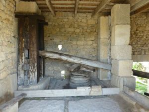 Oil press that has been reconstructed